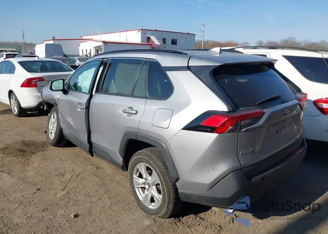 2021 Toyota Rav4 Xle из США, поврежденный, VIN 2T3W1RFV8MC119870